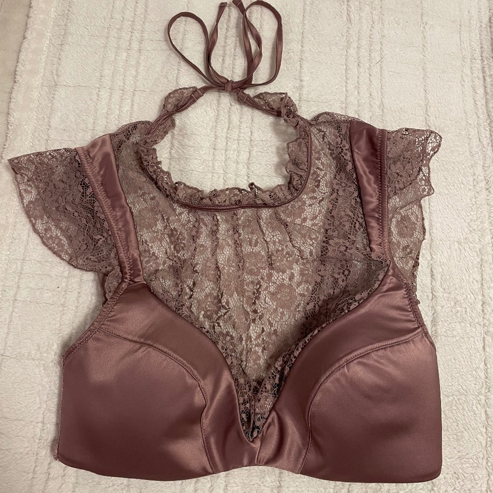 Victoria Secret’s Dreamy Angels ruffles padded bra top 32C light brown tan color